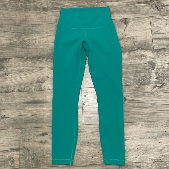 lululemon athletica Pants - Lululemon Wunder Train Contour Fit high rise tight 25” size 6